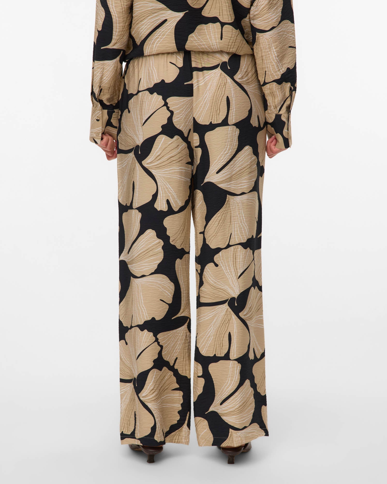 VMLUCY IBEN STRAIGHT PANTS